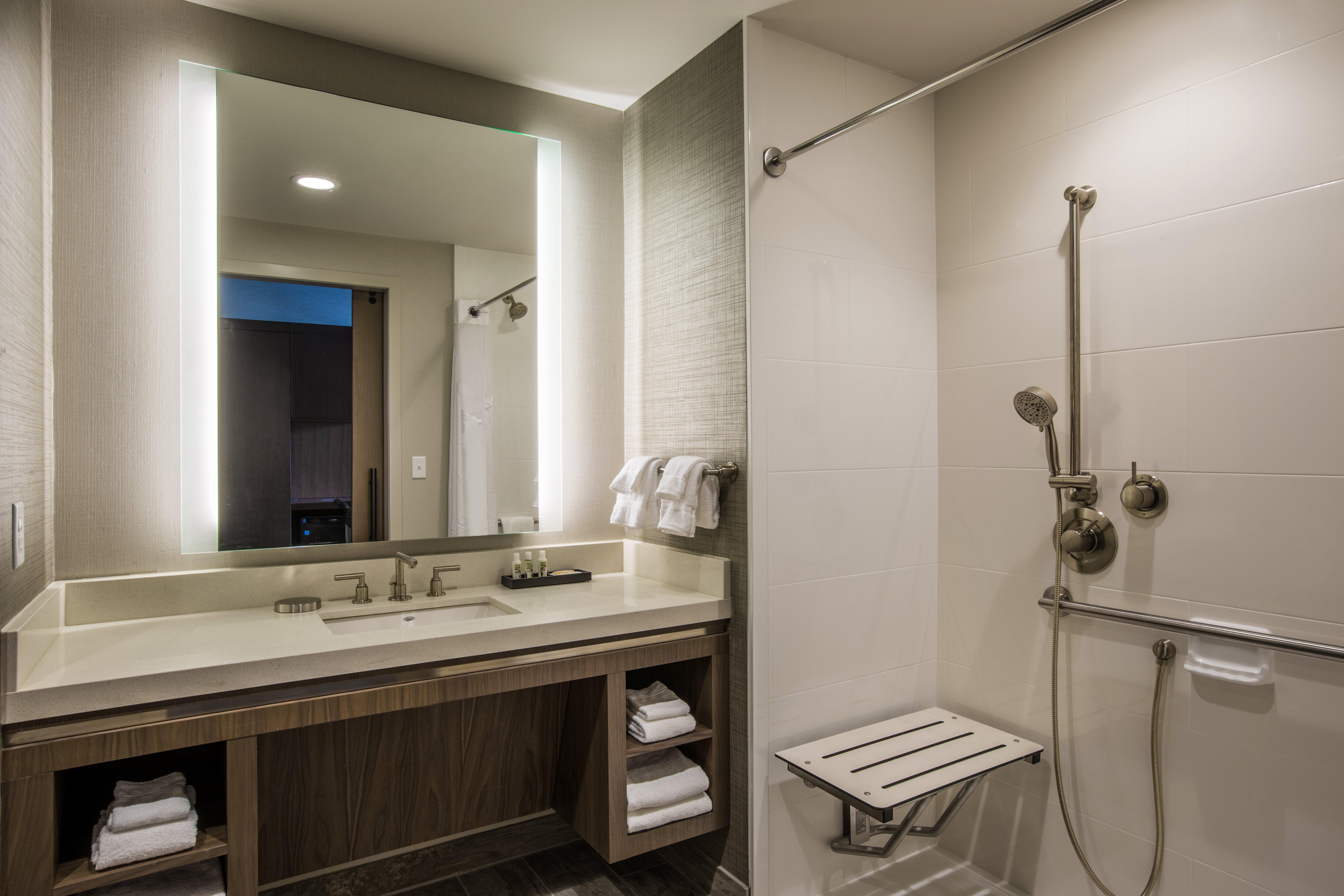 Holiday Inn Portland West - Hillsboro By Ihg Bagian luar foto