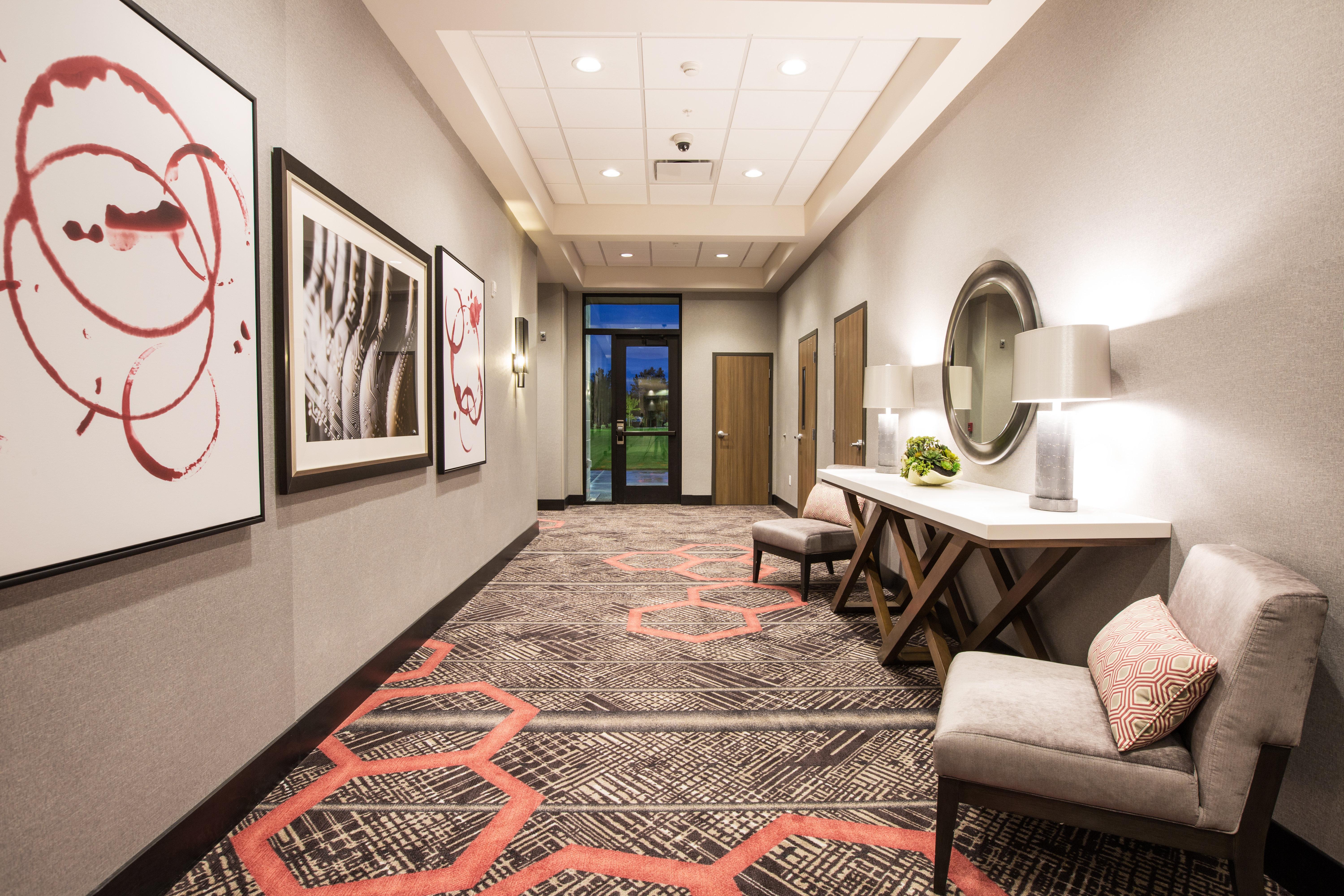 Holiday Inn Portland West - Hillsboro By Ihg Bagian luar foto