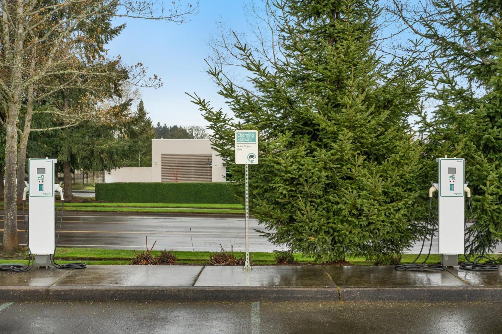 Holiday Inn Portland West - Hillsboro By Ihg Bagian luar foto